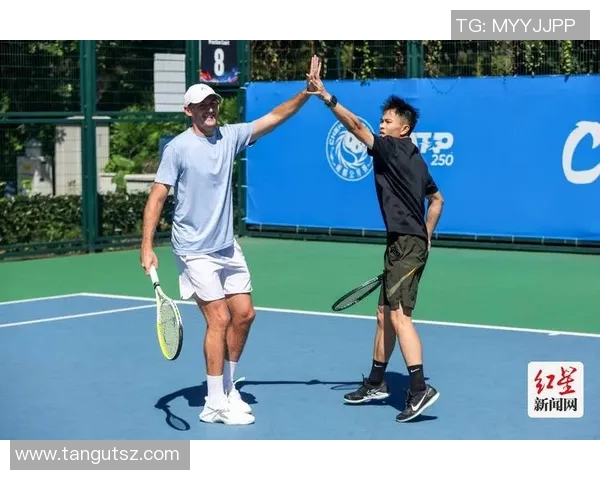 成都网球队以95分领跑大师赛积分榜展现强劲实力和团队合作精神