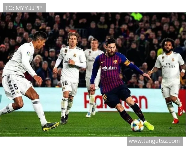 足球明星巅峰对决瞬间尽显风采与激情的精彩瞬间回顾