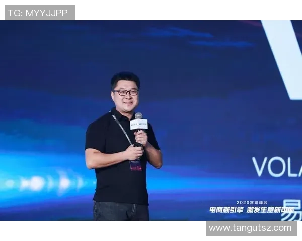 杭州足球队的转型之路挑战赛特别报道探索新机遇与未来发展方向 杭州足球队的转型之路挑战赛特别报道探索新机遇与未来发展方向